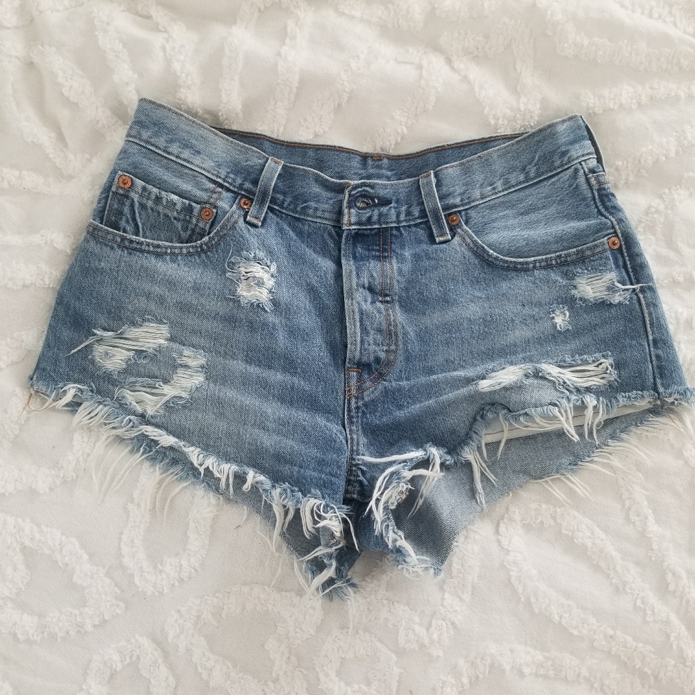 Levis 501 cutoff high rise shorts